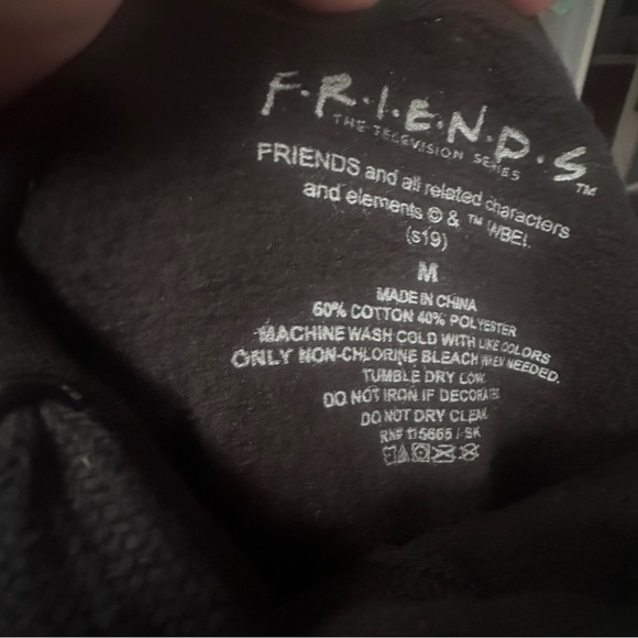 FRIENDS Wedding Pullover Hoodie size‎ Medium - Picture 4 of 4